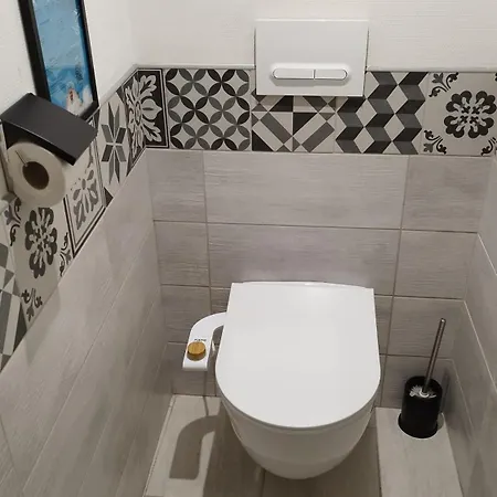 Independant Climatise Apartment
